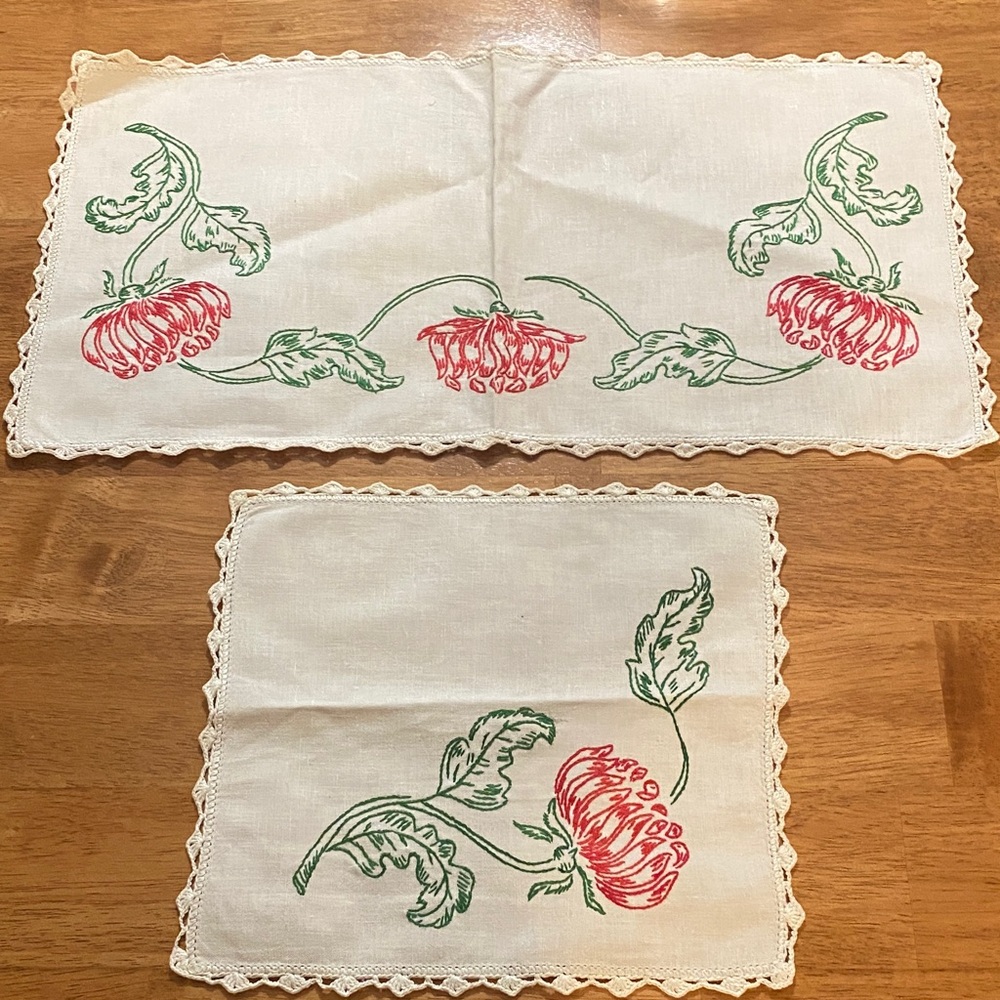 Vintage Floral Embroidered Linen Placemats
